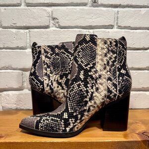 Marc Fisher Snakeskin Ankle 9.5 NIB Pointed Toe Block Heel Python Western Bootie